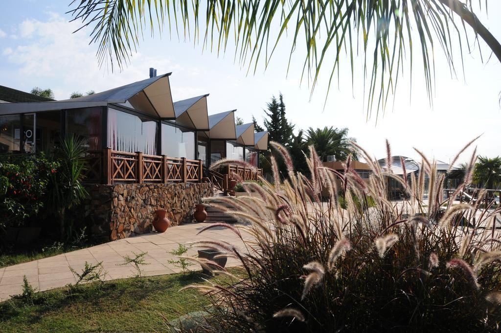 Arapey Oasis Termal Hotel Термас-дель-Арапей Экстерьер фото