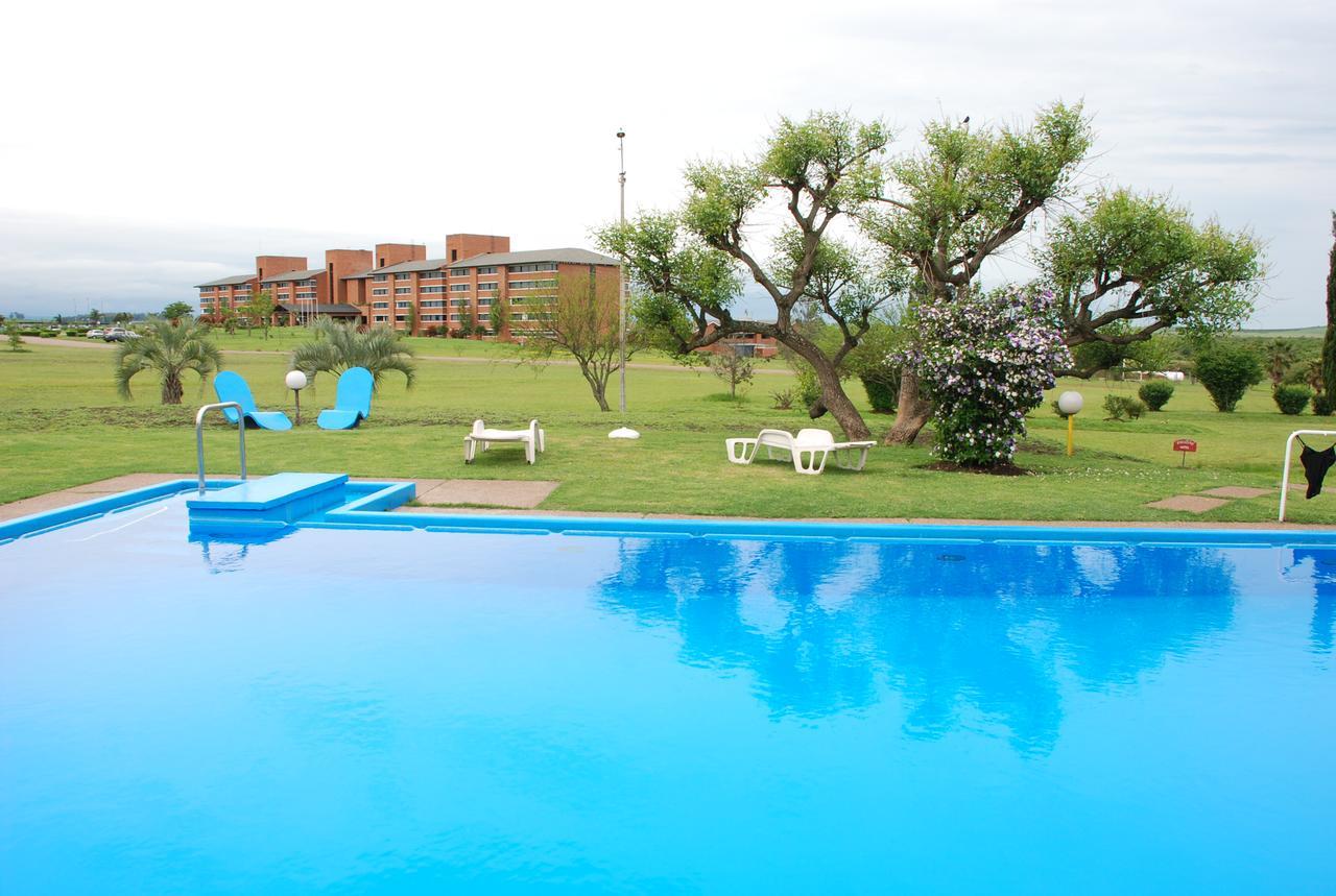 Arapey Oasis Termal Hotel Термас-дель-Арапей Экстерьер фото